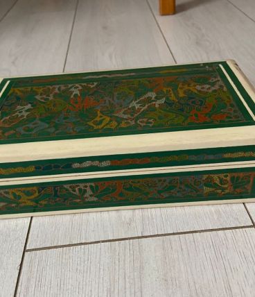Boîte en bois artisanale