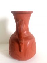 Pichet en terre-cuite oriental