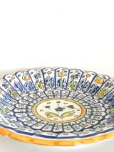  Plat godronné en faïence signé 1951