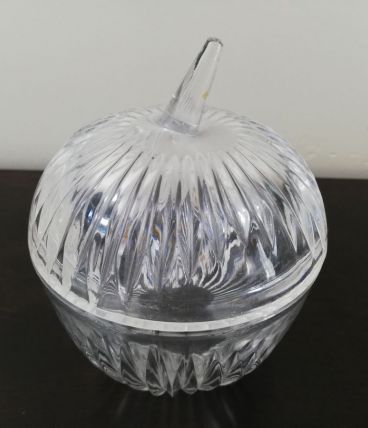 Sucrier, Bonbonnière pomme en verre ciselé