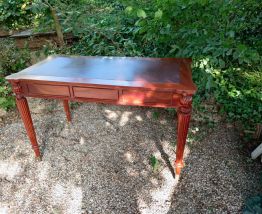 Bureau Style Colonial 