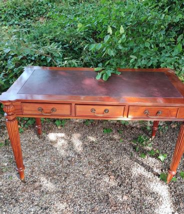 Bureau Style Colonial 