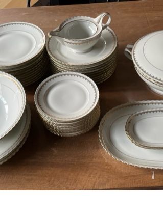 Service de table en porcelaine de luxe 42 pièces