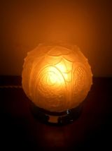 Lampe art déco à poser globe aux fleurs 1940 
