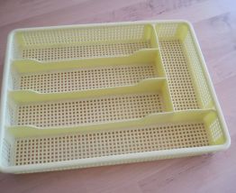 Range couverts jaune  en plastique vintage  1960 