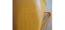 Filtre a café en plastique dur orange  vintage 