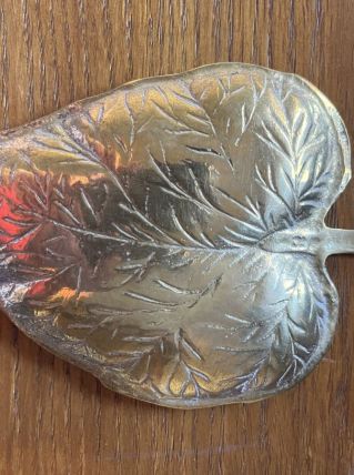 Vide poche feuille en laiton doré