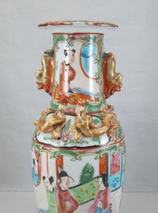 Ancien petit vase en porcelaine de Canton Chinois Chine 19è 