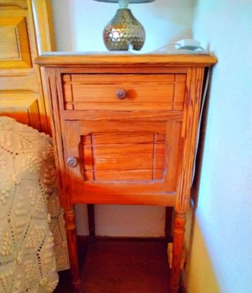 Table de nuit vintage 