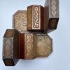 Superbe cale livres en bois gravés 