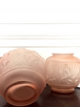 Vases boules art déco en verre rose 