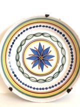 Nevers ou Auxerrois, assiette en faïence vers 1800 