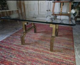 Belle table basse en bronze de  Peter Ghyczy