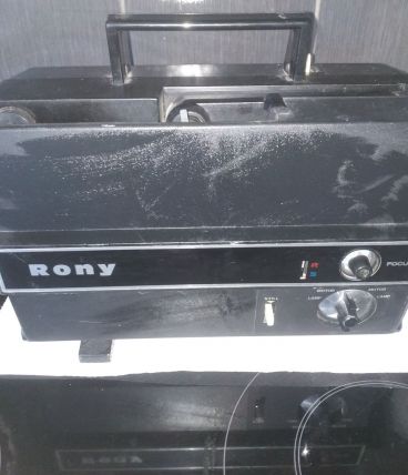 Projecteur  Rony pour bobine film super 8 