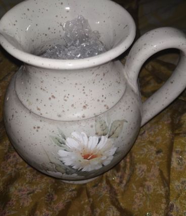 Poterie de Vallauris signee