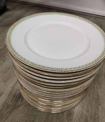 18 assiettes à dessert / gâteau / entremets