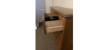 Commode en bois massif à tiroirs 