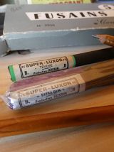 Lot vintage de fusains, crayons lithographiques