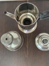 Cafetière ancienne à piston