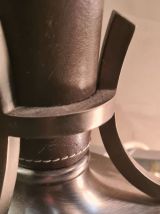 grande  lampe 1970 gainé de cuir  marron en fer brosser 48xh
