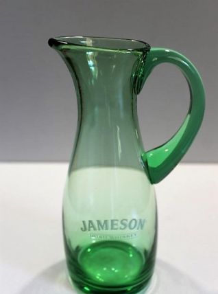 Rare carafe pichet en verre Jameson