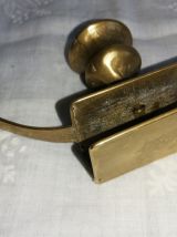 Bougeoir à main porte allumettes 