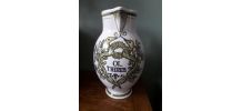 Vase vintage avec une décoration pot d'herboriste