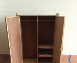 armoire mobilier de poupée