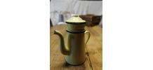 Cafetière en tôle émaillée