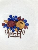 Plat en faïence à décor de fruits Villeroy et Boch