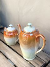 Théière et pot à sucre en porcelaine dégradée orange et nacr
