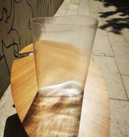 Vase en verre transparent 