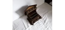 Chalet souvenir ancien boîte à musique 
