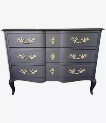 Commode galbée noire style Louis XV