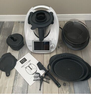 Thermomix tm6 avec accessoires