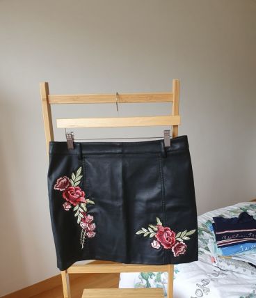 Magnifique jupe similicuir taille 38