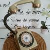 Téléphone vintage à cadran 1982 recyclé en lampe à poser 
