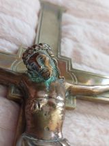 CRUCIFIX EN LAITON, CROIX D'AUTEL,XIXEME? VINTAGE 