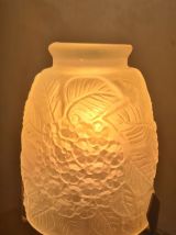 lampe fer forgé  12x30, tulipe verre moulé pressé   tres bel