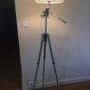 grand lampadaire créé s/ancien trépied photo_look industriel