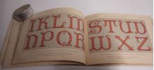 BIBLIOTHEQUE D.M.C. ALPHABET DE LA BRODEUSE LETTRES, CHIFFRE