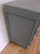 COMMODE 