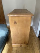 Commode