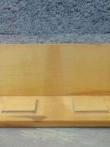 Etagère murale et ses 4 pots à épices en bois 