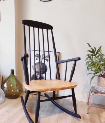 Rocking chair