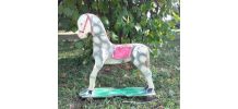 Ancien cheval à roulettes en bois 