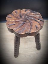 Tabouret fleur tripode