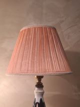 lampe pied ceramique et bronze  , abat  jour plissé vieux ro
