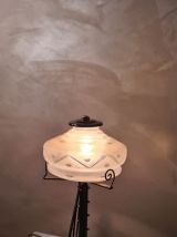 lampe  art deco   33x15  tres belle patine  et abat jour  en