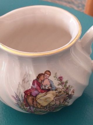Pot à lait Watteau porcelaine K&amp;G Lunéville
